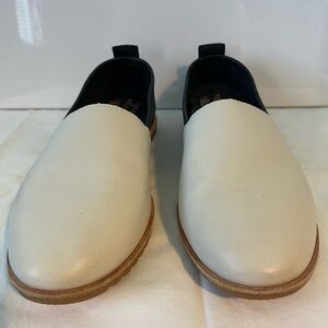 Sorel leather slide shoes